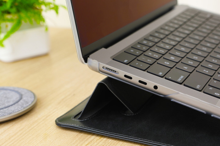 Moshi - iGlaze MacBook Pro 14 (stealth clear)